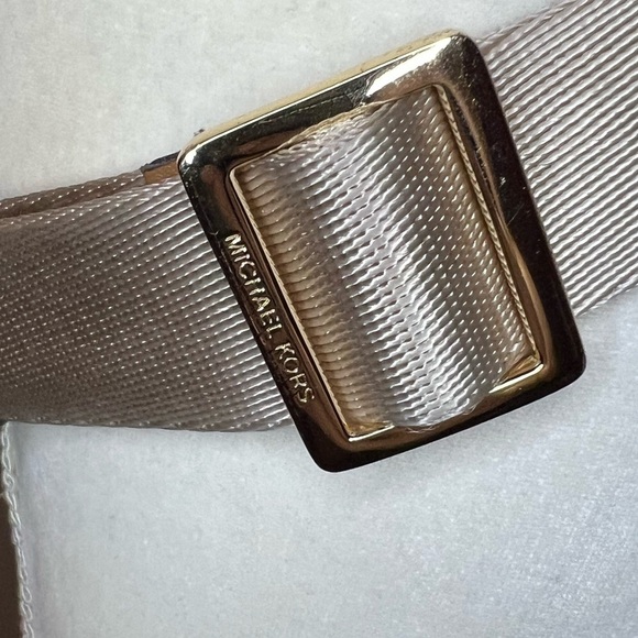 Michael Kors Kenly Medium Waist Pack Crossbody Signature Brown - Picture 8 of 15